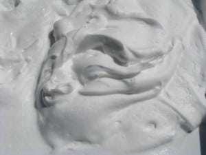 Sensory Christmas Activity - Making Fluffy Snow Sensory Christmas Activity - Making Fluffy Snow