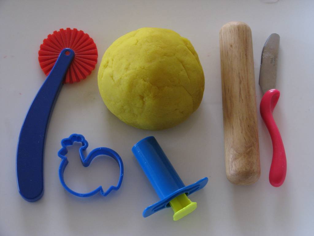 How To Make Play Dough Learning 4 Kids how-to-make-play-dough-learning-4-kids