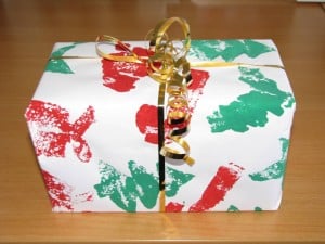 Homemade christmas gift wrap Christmas sponge painting gift wrap