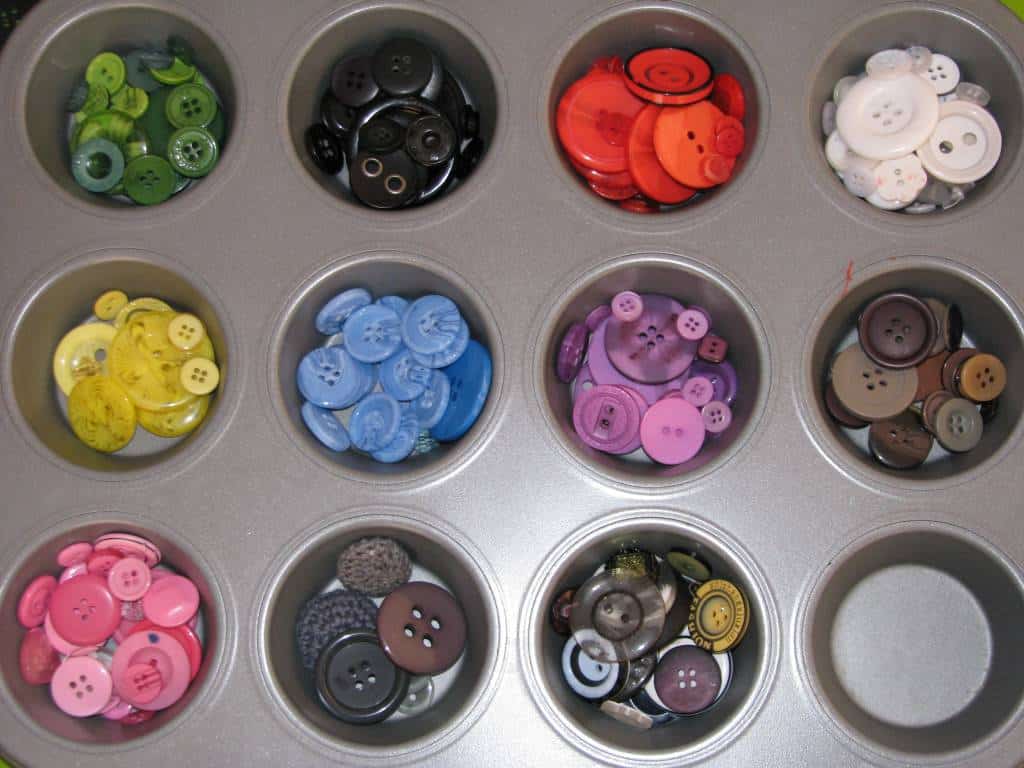 Sorting Buttons | Learning 4 Kids