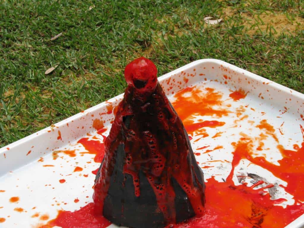 How to Make a Homemade Volcano? Learning 4 Kids