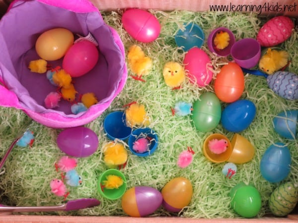 How to set up a easter sensory box - invitation to play