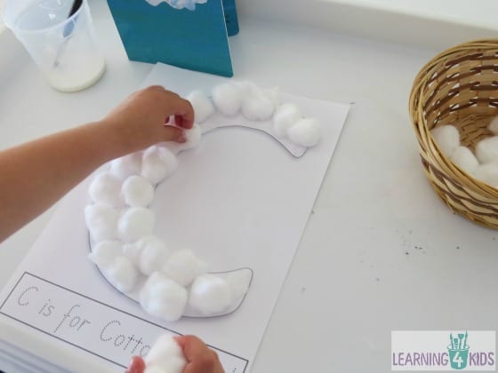 Cloud activities for kids usin cotton wool balls plus free printable