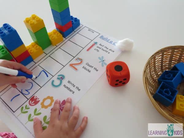 Build a city Counting Game - a great opportunity to practice writing numbers