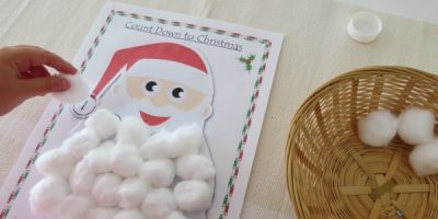 Printable Christmas Advent Calendar - glue cotton wool balls onto the numbered circles.