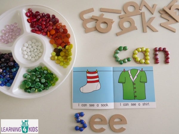 Sight words and early reader activity.  Great for guided reading activities.  Free printable sight word cards at Learning 4 Kids.